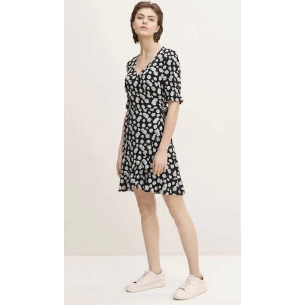 TOM TAILOR WRAP DRESS WITH A  DAISEY FLORAL PRINT -‎ S